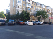 Satılır 3 otaqlı 70 m2 köhnə tikili Gənclik m.