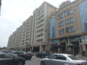 Satılır 5 otaqlı 130 m2 köhnə tikili Gənclik m.