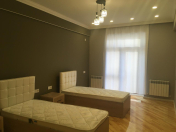 İcarəyə verilir 2 otaqlı 100 m2 yeni tikili Y.Günəşli