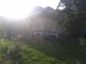 İcarəyə verilir 3 otaqlı 120 m2 yeni tikili Qax