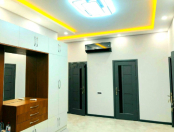 Satılır 4 otaqlı 165 m2 yeni tikili 28 May m.