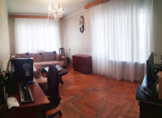 Satılır 2 otaqlı 70 m2 köhnə tikili Bakıxanov