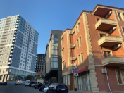 Satılır 4 otaqlı 180 m2 yeni tikili Badamdar