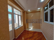 Satılır 3 otaqlı 70 m2 yeni tikili Xırdalan