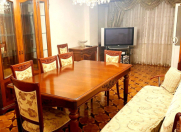 İcarəyə verilir 3 otaqlı 96 m2 köhnə tikili Gənclik m.