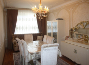 Satılır 5 otaqlı 130 m2 köhnə tikili Xalqlar Dostluğu m.