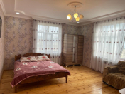 İcarəyə verilir 3 otaqlı 120 m2 həyət evi Oğuz