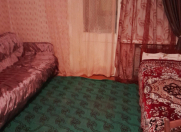 İcarəyə verilir 1 otaqlı 400 m2 köhnə tikili İnşaatçılar m.