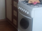 Satılır 3 otaqlı 70 m2 köhnə tikili Gənclik m.