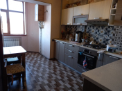 Satılır 3 otaqlı 70 m2 köhnə tikili Bakıxanov