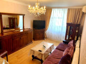 İcarəyə verilir 2 otaqlı 65 m2 köhnə tikili 28 May m.