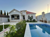 Satılır 4 otaqlı 270 m2 bağ evi Mərdəkan