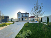 Satılır 4 otaqlı 220 m2 bağ evi Mərdəkan