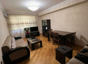 Satılır 4 otaqlı 131 m2 köhnə tikili İnşaatçılar m.