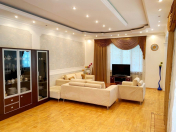 İcarəyə verilir 4 otaqlı 240 m2 yeni tikili Nəsimi r.