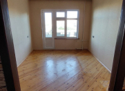 Satılır 5 otaqlı 120 m2 köhnə tikili Əhmədli m.