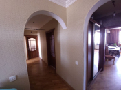 Satılır 4 otaqlı 100 m2 köhnə tikili Qaraçuxur