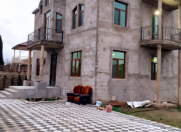 Satılır 6 otaqlı 300 m2 həyət evi Binə