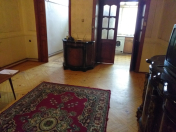 Satılır 3 otaqlı 68 m2 köhnə tikili 28 may