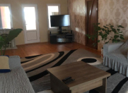 İcarəyə verilir 5 otaqlı 200 m2 bağ evi Mərdəkan