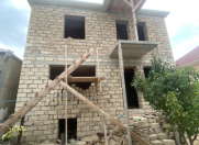 Satılır 6 otaqlı 180 m2 həyət evi Y.Ramana