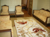 İcarəyə verilir 2 otaqlı 65 m2 köhnə tikili Xətai r.