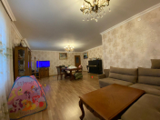 Satılır 5 otaqlı 110 m2 köhnə tikili Bakıxanov