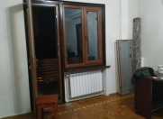 Satılır 1 otaqlı 35 m2 köhnə tikili Yasamal r.