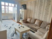 Satılır 2 otaqlı 70 m2 köhnə tikili Sərhədçi İdman kompleksi