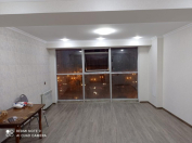 İcarəyə verilir 3 otaqlı 105 m2 köhnə tikili 28 May m.
