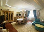 Satılır 4 otaqlı 160 m2 köhnə tikili 8 km