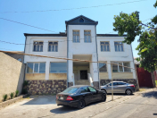 Satılır 10 otaqlı 500 m2 həyət evi Qaraçuxur