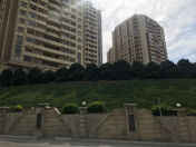 Satılır 2 otaqlı 103 m2 yeni tikili Alatava 2