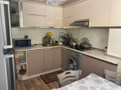 Satılır 3 otaqlı 60 m2 köhnə tikili Azərbaycan Dillər Universiteti