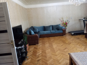 Satılır 5 otaqlı 110 m2 köhnə tikili Xalqlar Dostluğu m.