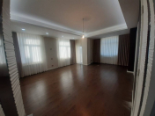 Satılır 3 otaqlı 151 m2 yeni tikili Gənclik m.