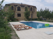 İcarəyə verilir 6 otaqlı 140 m2 villa Qəbələ