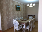 Satılır 4 otaqlı 100 m2 köhnə tikili Xalqlar Dostluğu m.