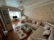 Satılır 5 otaqlı 120 m2 köhnə tikili Xalqlar Dostluğu m.