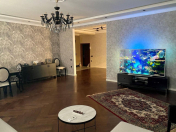 Satılır 3 otaqlı 170 m2 yeni tikili Nizami m.