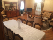 Satılır 5 otaqlı 230 m2 köhnə tikili Rəsulzadə