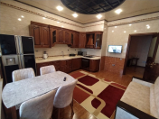 İcarəyə verilir 5 otaqlı 231 m2 yeni tikili Nəsimi r.