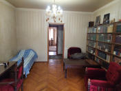 İcarəyə verilir 3 otaqlı 100 m2 köhnə tikili İçəri Şəhər m.