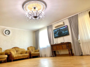 Satılır 5 otaqlı 100 m2 köhnə tikili Badamdar