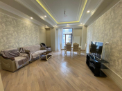 İcarəyə verilir 3 otaqlı 136 m2 yeni tikili Ağ şəhər