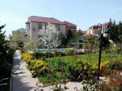 İcarəyə verilir 6 otaqlı 300 m2 villa Hüseyn Cavid parkı