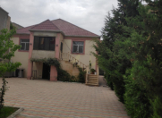 Satılır 4 otaqlı 140 m2 həyət evi Bakıxanov