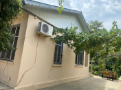 Satılır 3 otaqlı 90 m2 həyət evi Bakıxanov