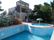 Satılır 4 otaqlı 220 m2 bağ evi Pirşağı