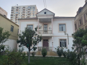 Satılır 5 otaqlı 138 m2 həyət evi Y.Günəşli
